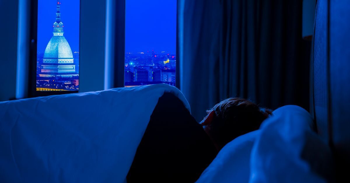불면이 지속될 때, 수면제 vs 인지행동치료(CBT-I) 무엇이 더 맞는지 선택 기준 6가지 불면이 지속될 때, 수면제 vs 인지행동치료(CBT-I) 무엇이 더 맞는지 선택 기준 6가지