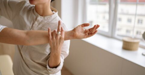 제로 음료를 고르는 사람들이 먼저 보는 식사 중 단맛 의존 습관 손목 많이 헷갈리는 지점은 저림보다 통증이 번지는 방향